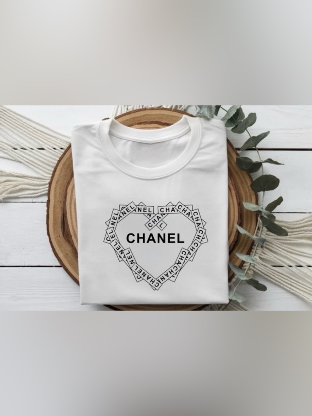 Heart Graphic Shirt Chic Fashion Inspired Women Tee Trendy White Cute Top